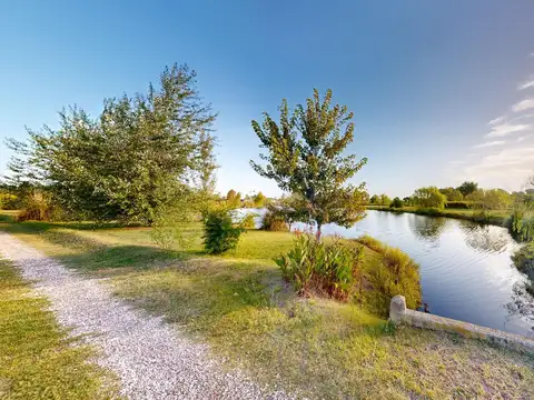 Terreno en  EL BARRIO RINCON DEL SAUCE 