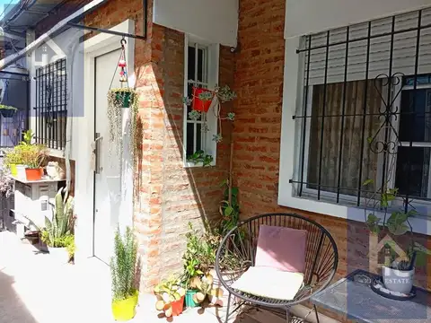 Depto Tipo Casa 2 ambientes con 1 baño