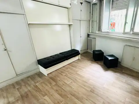 VENTA Depto 2 ambientes con patio a metros facultades. Recoleta
