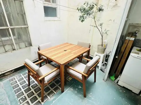 VENTA Depto 2 ambientes con patio a metros facultades. Recoleta