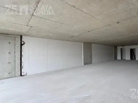 Oficina en Venta con 2 cocheras