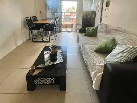 Las Gaviotas 1500, Piso 1A