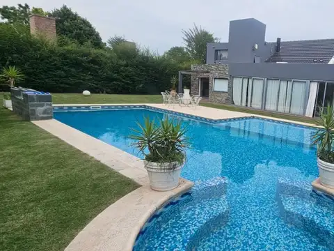 Casa en Alquiler en Villa Allende, Colón