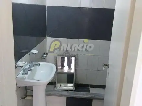 Depto Tipo Casa en Alquiler en Loma Hermosa, $ 450.000