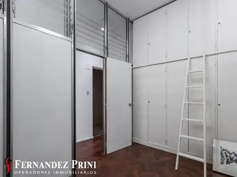 Oficina en Alquiler 50 años