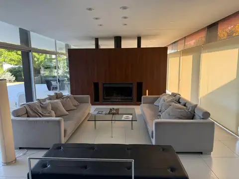 Casa en Pilar