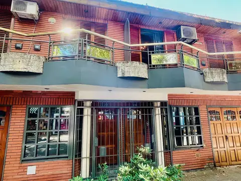 "EXCELENTE UBICACION" Q. BOCAYUVA AL 400, DUPLEX 4 AMBIENTES C/DEP. COCH. PATIO C/PARRILLA Y LAVADERO