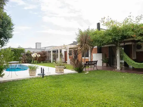 Calle 458 e/ 26 y 27 3100
