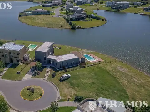 Casa en Alquiler al Este