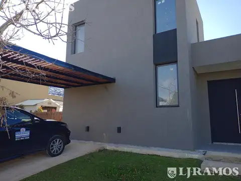 Casa en Alquiler de 3 dormitorios