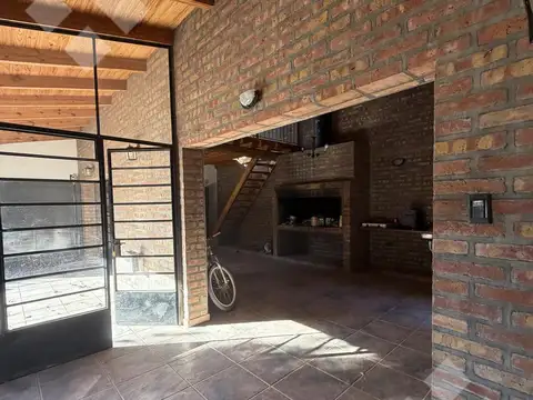 Casa en Alquiler de 5 dormitorios