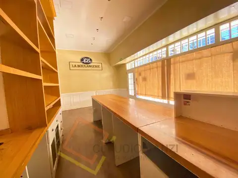 Juramento 1400, Piso PB