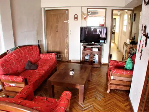 Departamento 3 ambientes con 2 baños