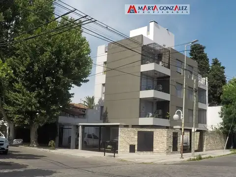 Venta. Impecable semipiso dos ambientes en Villa Sarmiento.