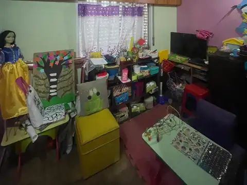 Casa en venta 5 ambientes en Merlo centro