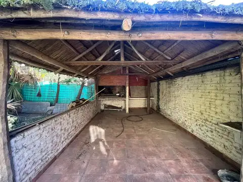 REMAX VENDE CASA QUINTA EN SAUCE VIEJO