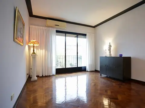 Depto Tipo Casa en Venta en Villa del Parque, USD 106.000