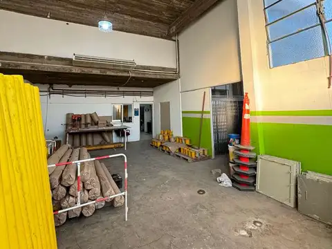 Galpon en Venta 39  mts Fondo