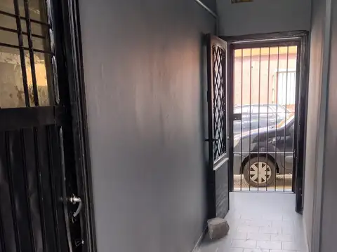 Departamento tipo casa 3 ambientes en alquiler en Ramos Mejia