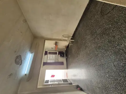 Dos departamentos tipo casa en alquiler en Ramos Mejia, ideal taller y vivienda