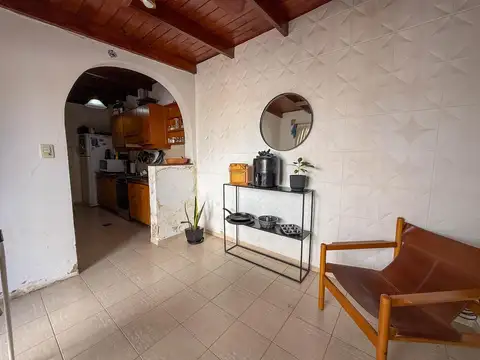 Casa 5 ambientes con 2 baños