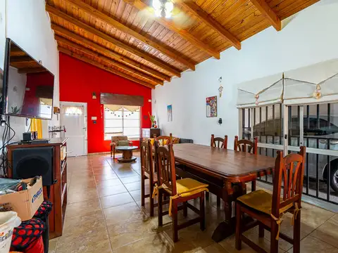 Casa 3 ambientes con 1 baño