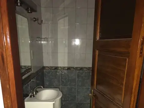 Casa en Alquiler con 2 cocheras