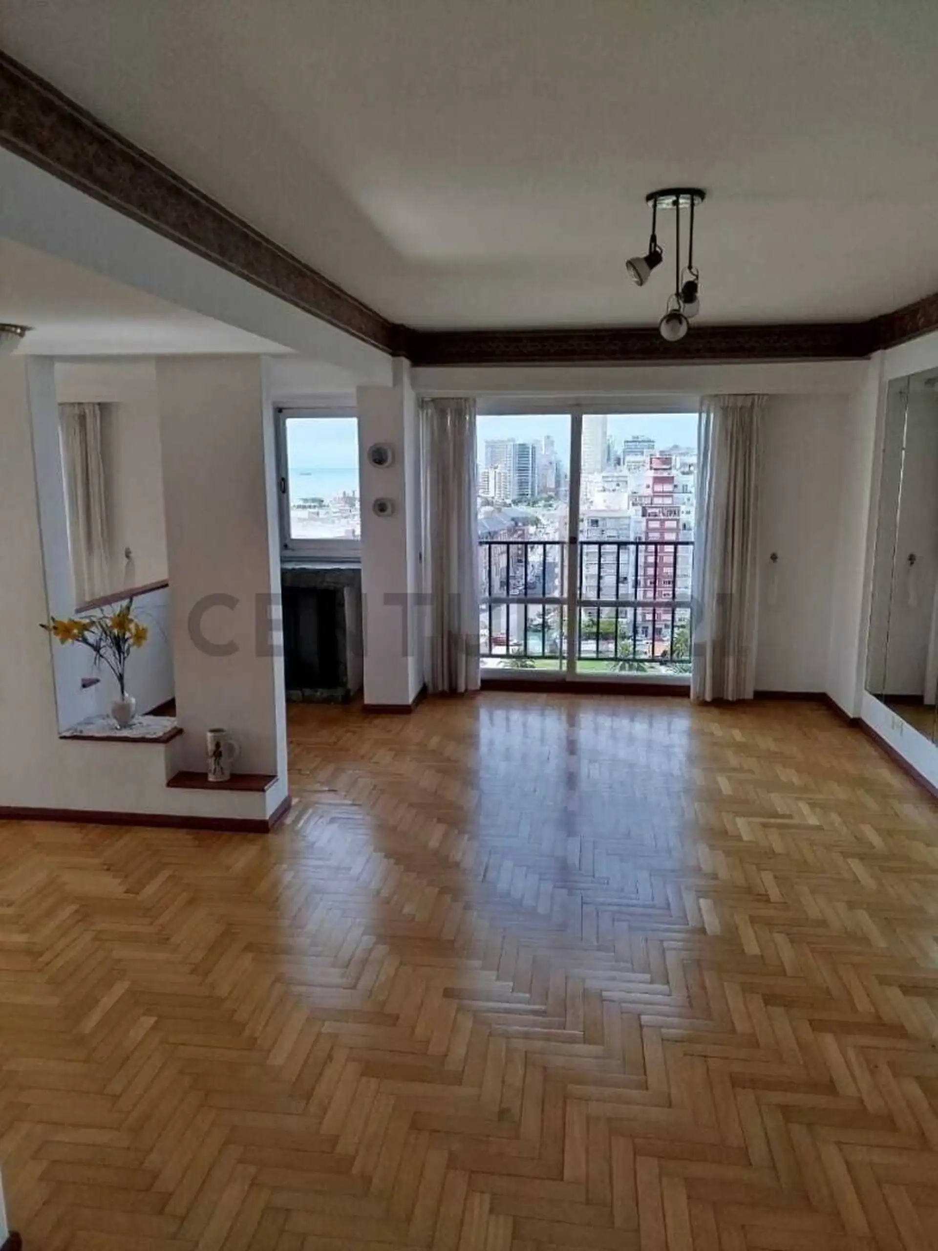 EXCLUSIVO 3 AMBIENTES EN EDIFICIO EDEN – VISTA PANORÁMICA A PLAZA COLÓN