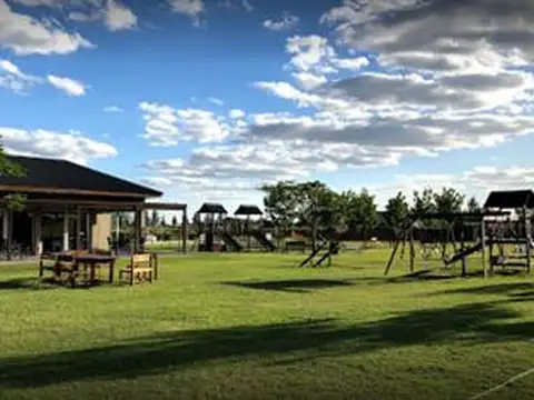 BAJO DE PRECIO LOTE AL AGUA VISTA UNICA A LA LAGUNA BARRIO ISLAS EL CANTON