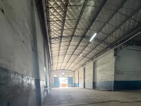 Deposito/local de 550 mts en Pilar