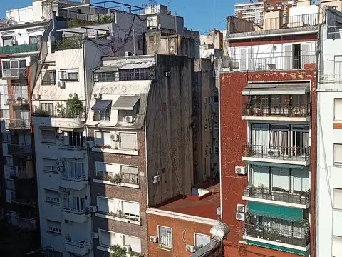 EXCELENTE UBICACIÓN ! EXPENSAS BAJAS, LUMINOSO Y TRANQUILO !