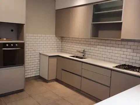 ¡OPORTUNIDAD! Hermoso departamento en la av belgrano 800