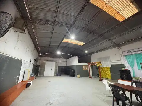 Galpon en Venta 30  mts Fondo