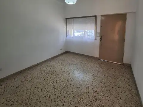 Depto Tipo Casa en Alquiler de 3 ambientes