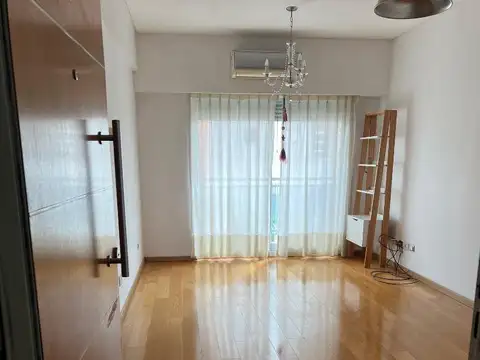 Av. Martin Garcia 600, Piso 5