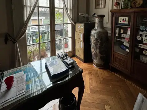 Casa 10 ambientes con 3 baños
