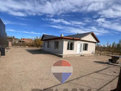 CASA 3 DORMITORIOS BELLA VISTA OESTE