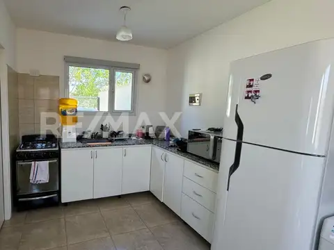 VENTA DÚPLEX 2 DORMITORIOS, AMULUEN 105, PLOTTIER