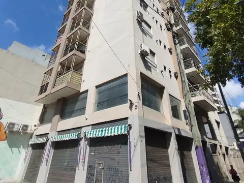 Crisologo Larralde 1000, Piso 4