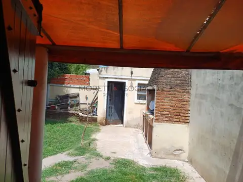 Casa 4 ambientes con 1 baño
