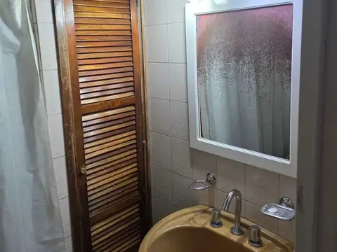 VENTA CASA CON QUINCHO Y PILETA JOSE C PAZ