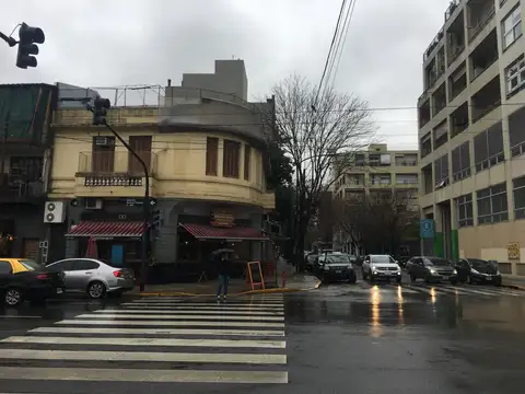 Avenida Álvarez Thomas 100