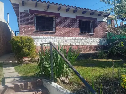 Casa a la venta cosquin  b° la toma  oportunidad