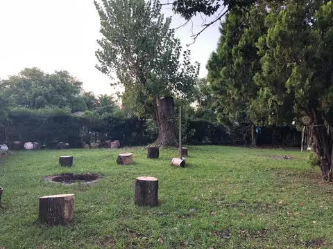 Casa en Venta con 6 cocheras