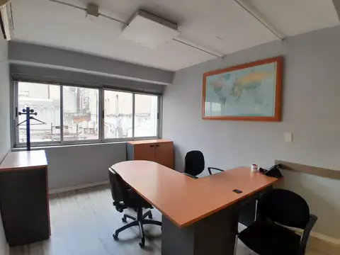 Venta piso de oficina remodelado  en Maipú y Lavalle