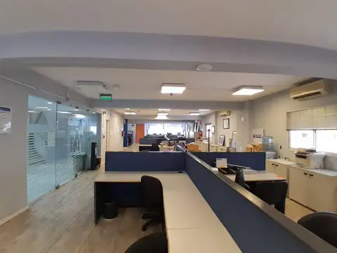 Venta piso de oficina remodelado  en Maipú y Lavalle