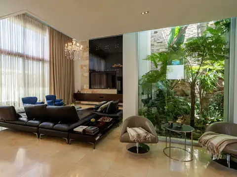 Casa en Alquiler de 4 dormitorios