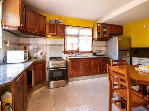 Casa en venta c/ cochera en Lagomar