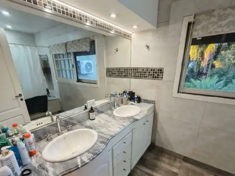 Casa en Venta de 5 dormitorios