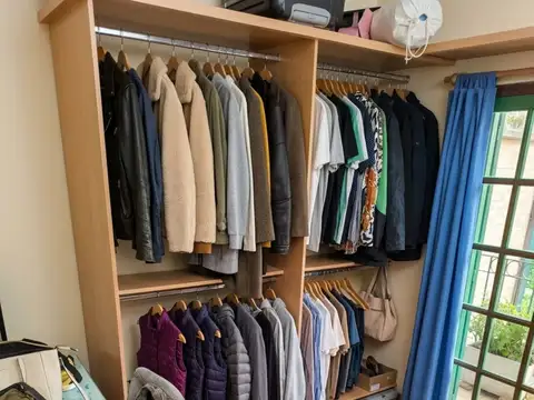 Casa 7 ambientes con 2 baños